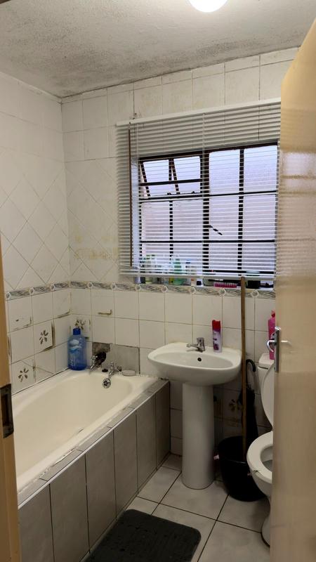 2 Bedroom Property for Sale in Roodepoort West Gauteng