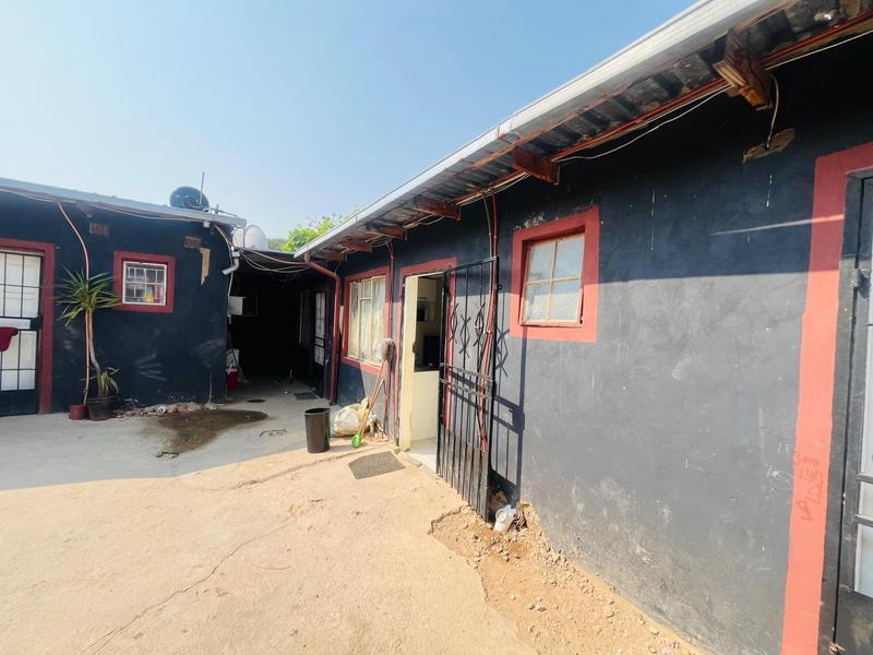 4 Bedroom Property for Sale in Rosettenville Gauteng