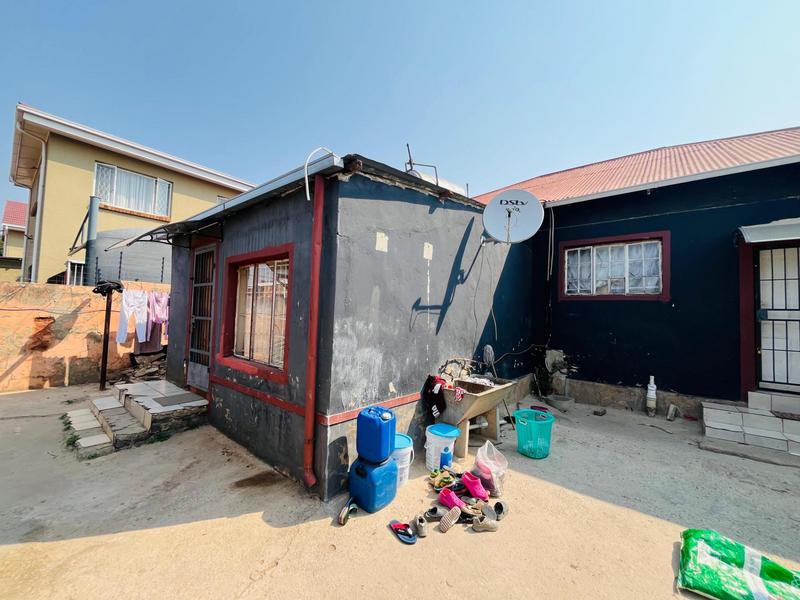 4 Bedroom Property for Sale in Rosettenville Gauteng
