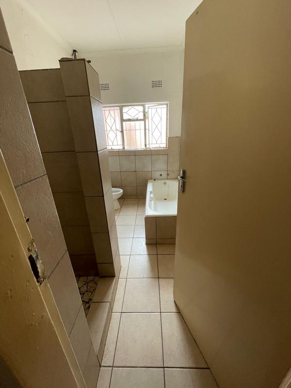 7 Bedroom Property for Sale in Rosettenville Gauteng