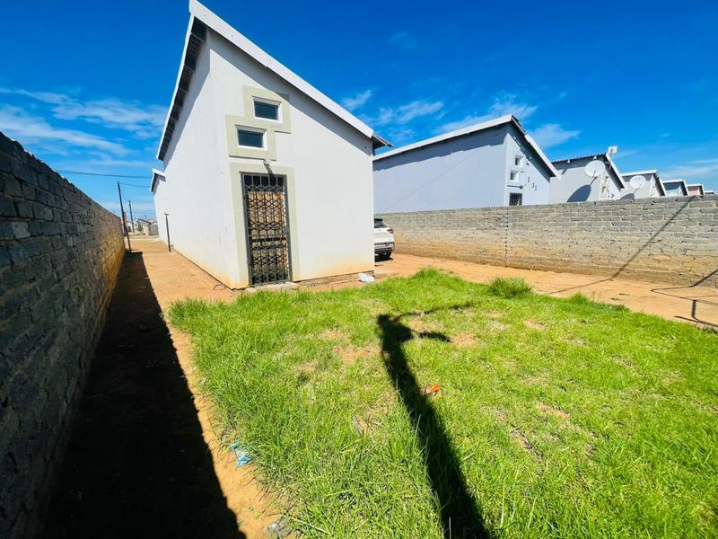 2 Bedroom Property for Sale in Savanna City Gauteng