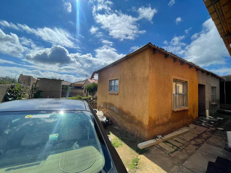 6 Bedroom Property for Sale in Kanana Park Gauteng