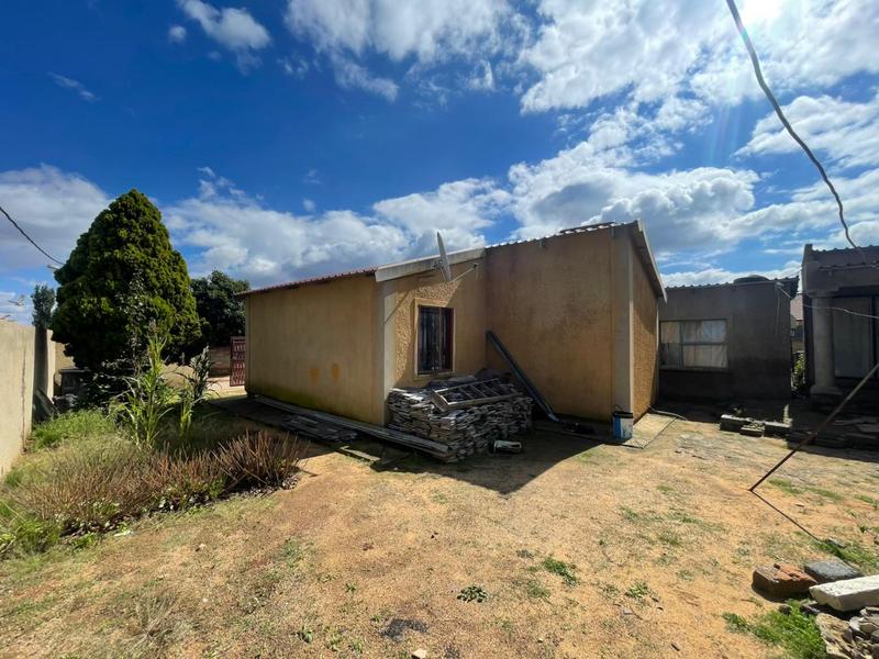 6 Bedroom Property for Sale in Kanana Park Gauteng