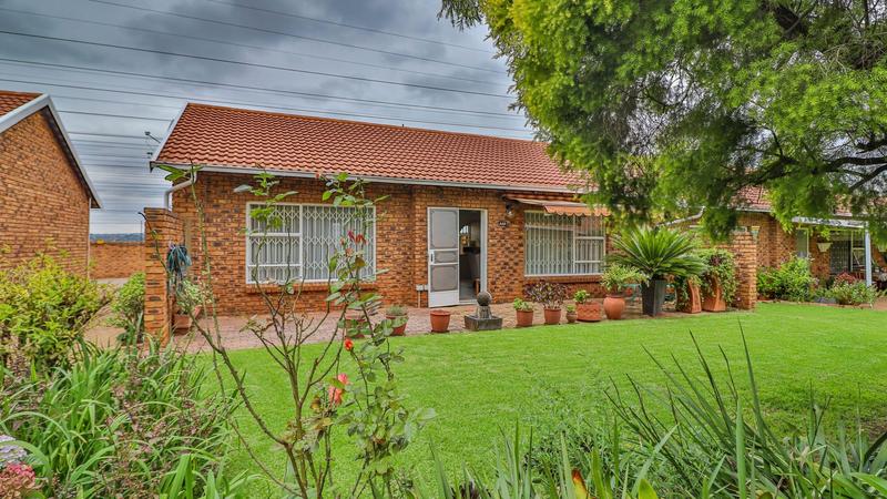 2 Bedroom Property for Sale in Edenvale Central Gauteng
