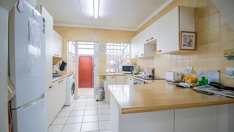 2 Bedroom Property for Sale in Edenvale Central Gauteng