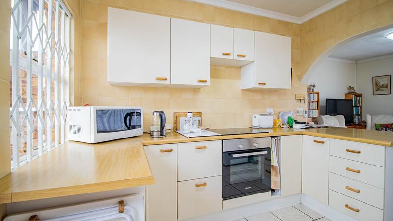 2 Bedroom Property for Sale in Edenvale Central Gauteng