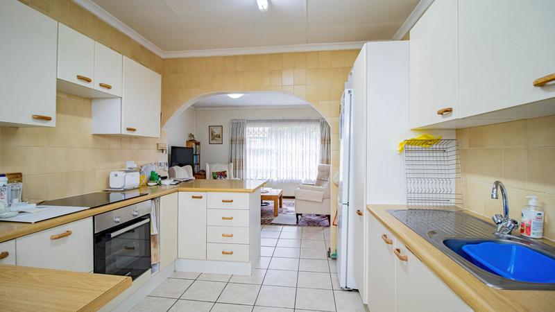 2 Bedroom Property for Sale in Edenvale Central Gauteng