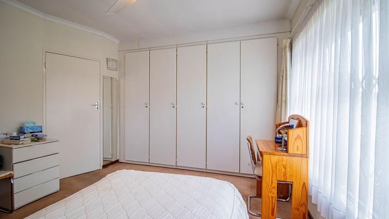 2 Bedroom Property for Sale in Edenvale Central Gauteng