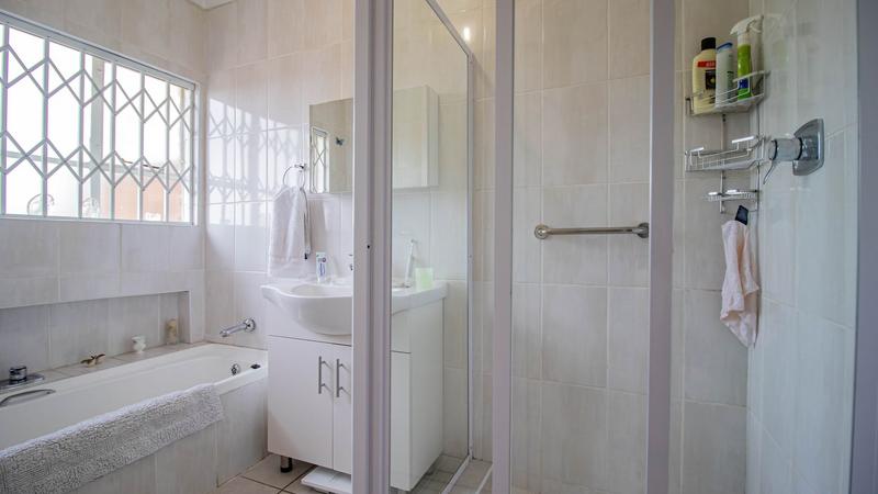 2 Bedroom Property for Sale in Edenvale Central Gauteng