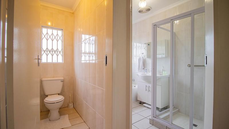 2 Bedroom Property for Sale in Edenvale Central Gauteng