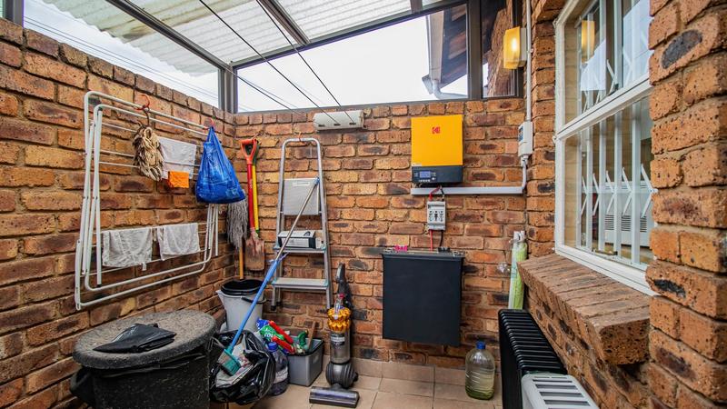 2 Bedroom Property for Sale in Edenvale Central Gauteng