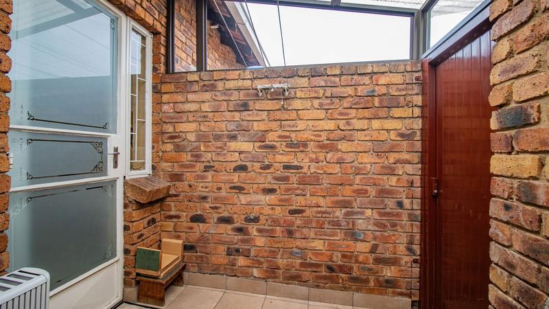 2 Bedroom Property for Sale in Edenvale Central Gauteng
