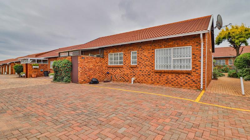 2 Bedroom Property for Sale in Edenvale Central Gauteng