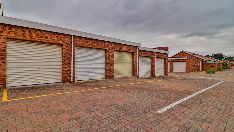 2 Bedroom Property for Sale in Edenvale Central Gauteng