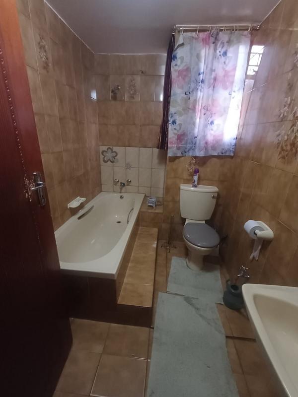 5 Bedroom Property for Sale in Actonville Gauteng