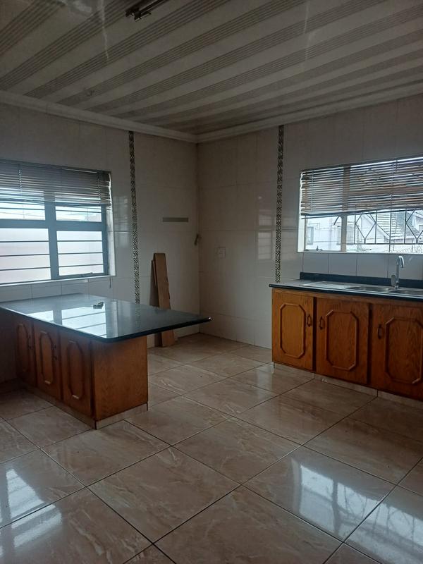5 Bedroom Property for Sale in Actonville Gauteng