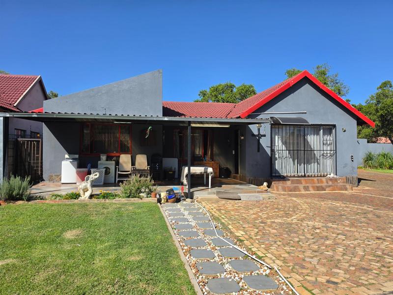 3 Bedroom Property for Sale in Albertsdal Gauteng