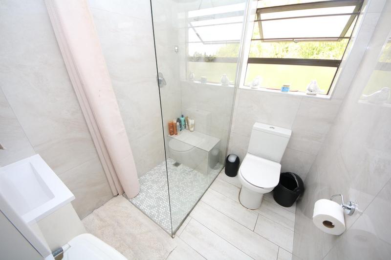 2 Bedroom Property for Sale in Paulshof Gauteng