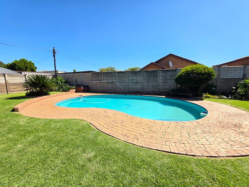 4 Bedroom Property for Sale in Arcon Park Gauteng
