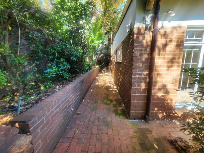 To Let 2 Bedroom Property for Rent in Dunkeld Gauteng