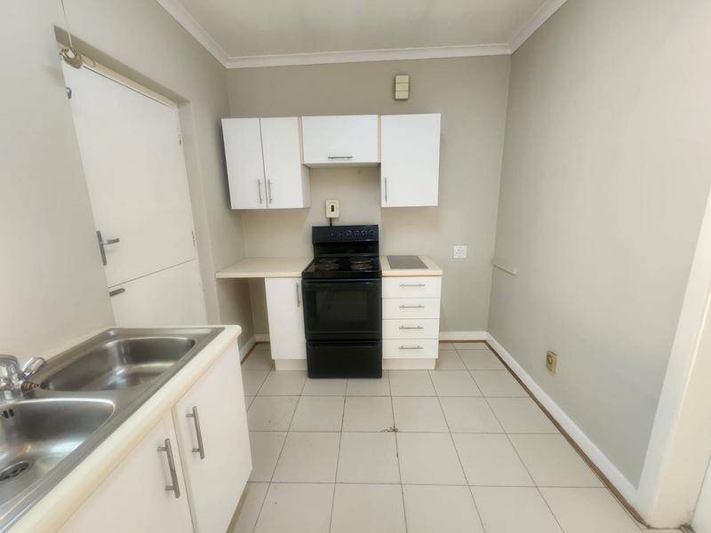 To Let 2 Bedroom Property for Rent in Dunkeld Gauteng