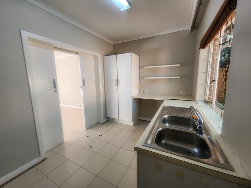 To Let 2 Bedroom Property for Rent in Dunkeld Gauteng
