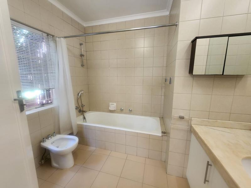 To Let 2 Bedroom Property for Rent in Dunkeld Gauteng
