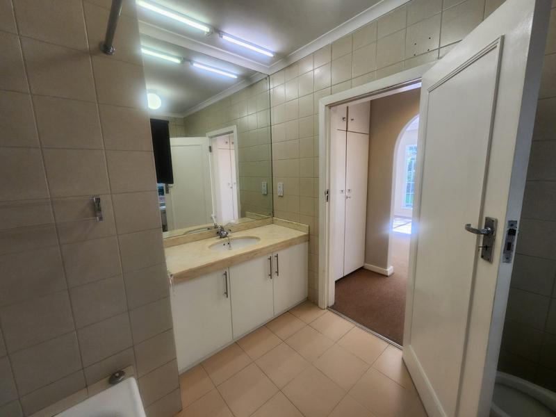 To Let 2 Bedroom Property for Rent in Dunkeld Gauteng