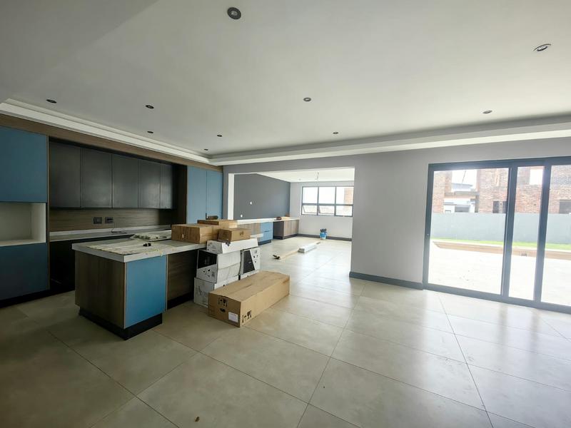 5 Bedroom Property for Sale in Midstream Heights Gauteng