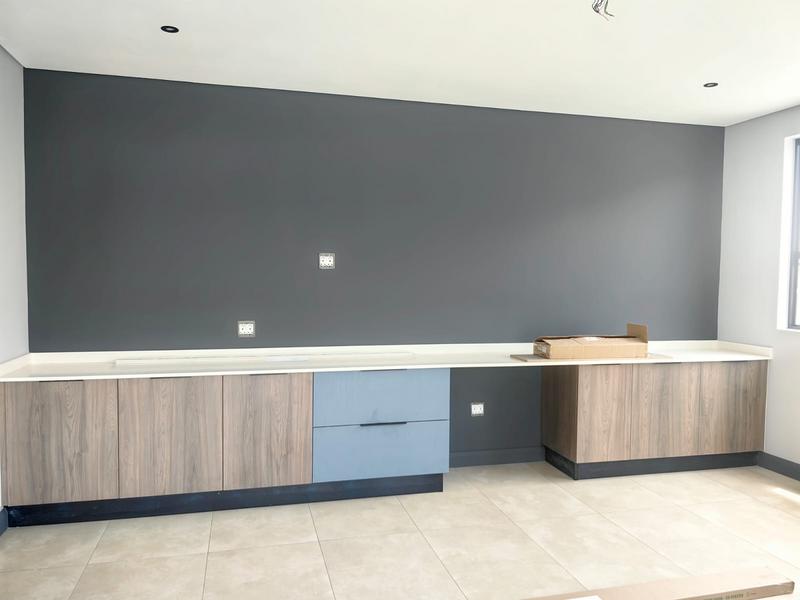 5 Bedroom Property for Sale in Midstream Heights Gauteng