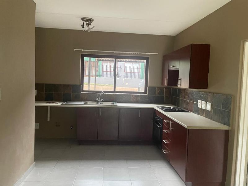 2 Bedroom Property for Sale in Honeydew Gauteng
