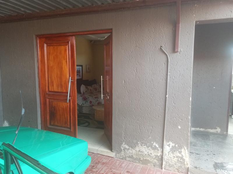 2 Bedroom Property for Sale in Dobsonville Gauteng