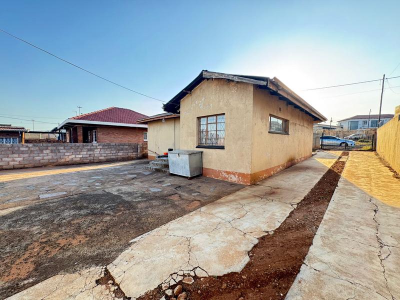 3 Bedroom Property for Sale in Dube Gauteng