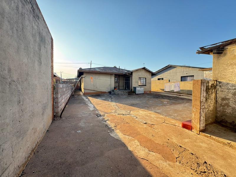 3 Bedroom Property for Sale in Dube Gauteng