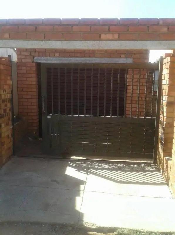 2 Bedroom Property for Sale in Emdeni Gauteng