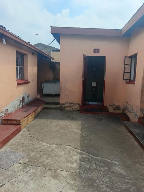 2 Bedroom Property for Sale in Mofolo Gauteng