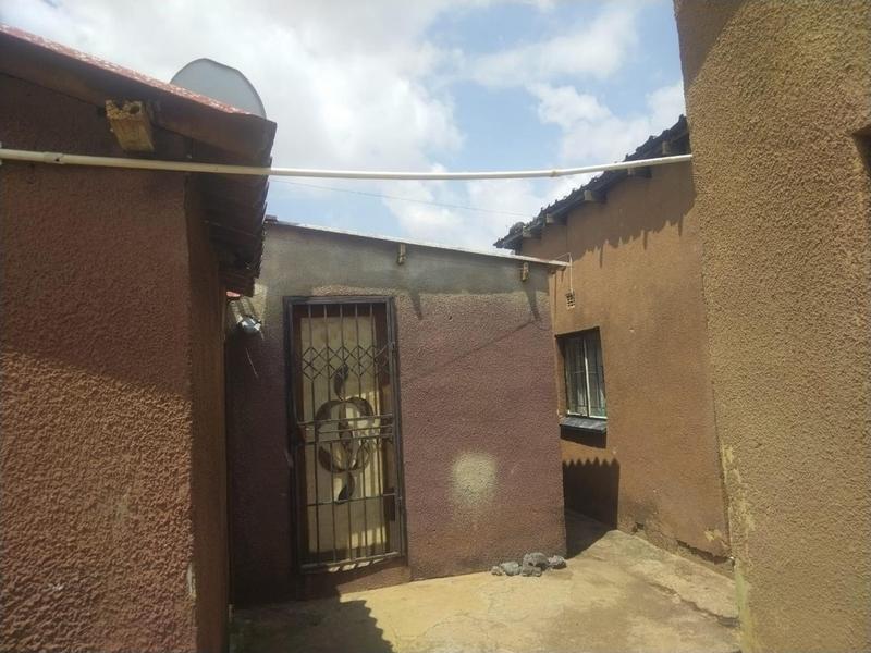 2 Bedroom Property for Sale in Naledi Gauteng