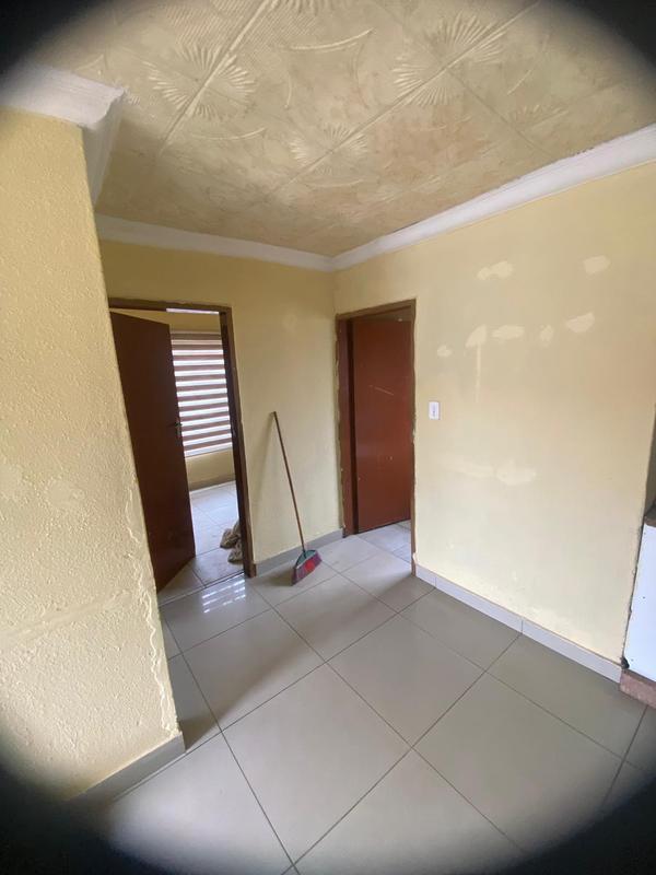 2 Bedroom Property for Sale in Protea Glen Gauteng