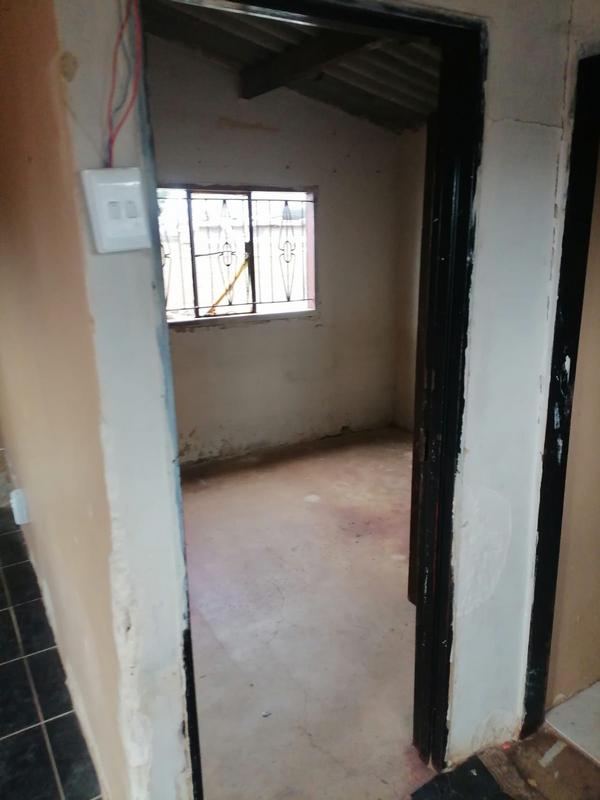 1 Bedroom Property for Sale in Braamfischerville Gauteng