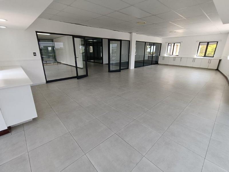 To Let Commercial Property for Rent in Strubensvallei Gauteng