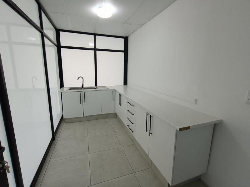 To Let Commercial Property for Rent in Strubensvallei Gauteng