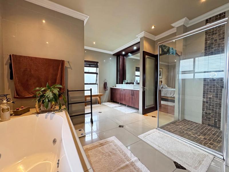 4 Bedroom Property for Sale in Eagle Canyon Golf Estate Gauteng