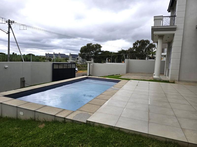 5 Bedroom Property for Sale in Waterkloof Heights Gauteng