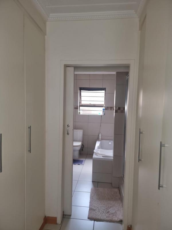 2 Bedroom Property for Sale in Bedfordview Gauteng