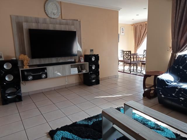 3 Bedroom Property for Sale in Wychwood Gauteng