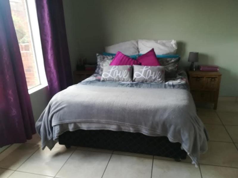 2 Bedroom Property for Sale in Wilro Park Gauteng