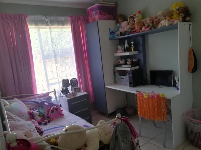 2 Bedroom Property for Sale in Wilro Park Gauteng