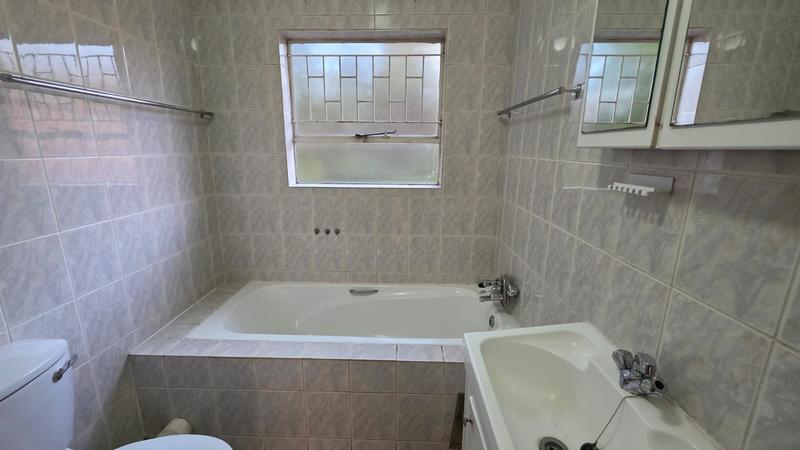 2 Bedroom Property for Sale in Wilro Park Gauteng