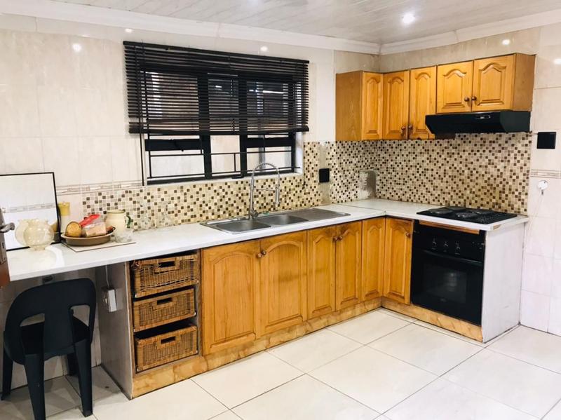 To Let 2 Bedroom Property for Rent in Naledi Gauteng