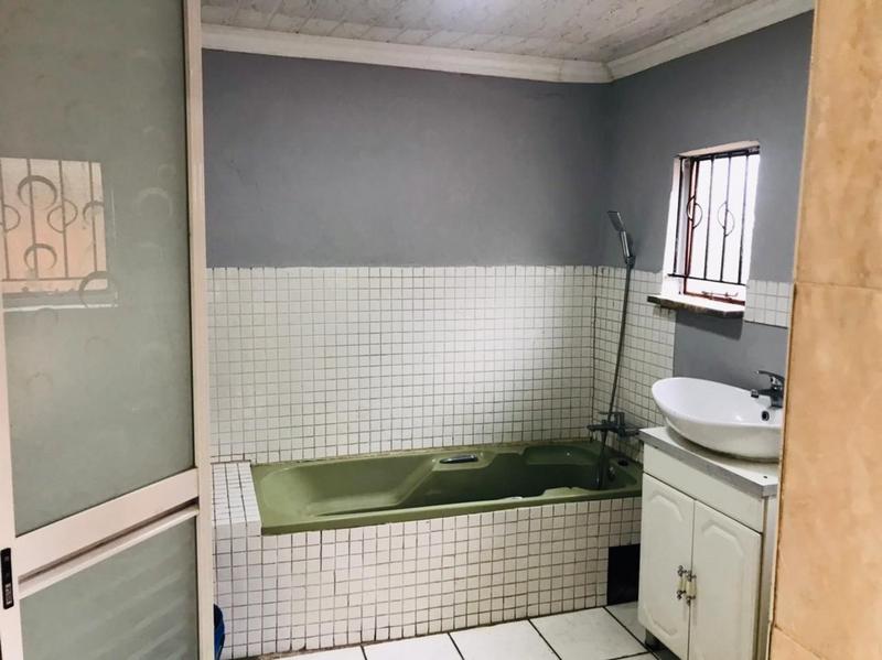 To Let 2 Bedroom Property for Rent in Naledi Gauteng